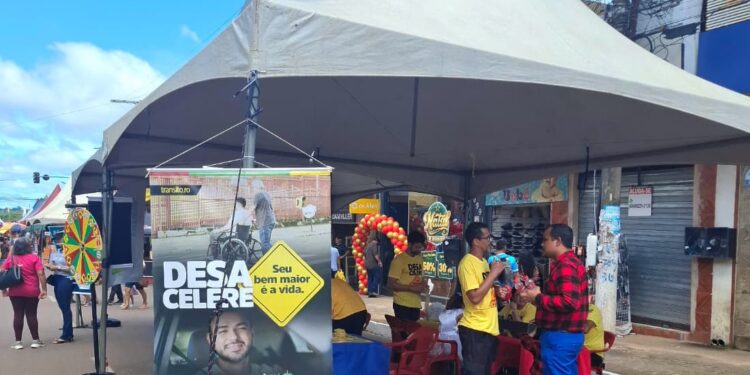 Atividades educativas são promovidas durante evento em centro comercial de Porto Velho