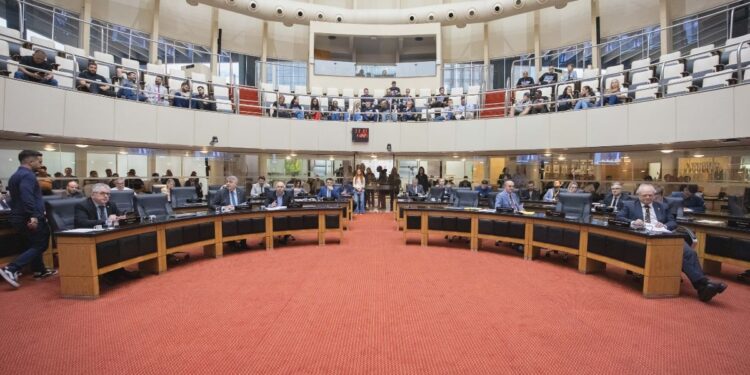 Judiciário garante salvo-conduto a manifestantes contra lei que proíbe cotas raciais em SC