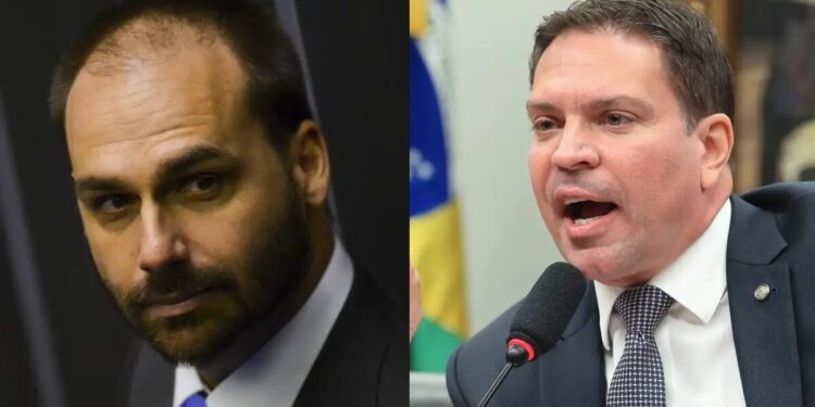 Eduardo Bolsonaro e Alexandre Ramagem perdem passaportes diplomáticos após cassação
