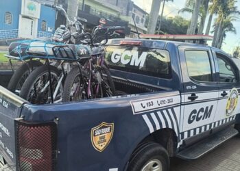 GCM apreende bicicletas motorizadas durante fiscalização no centro de São Roque