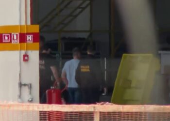 Silvinei Vasques chega a Brasília e passará por exame de corpo de delito antes da prisão