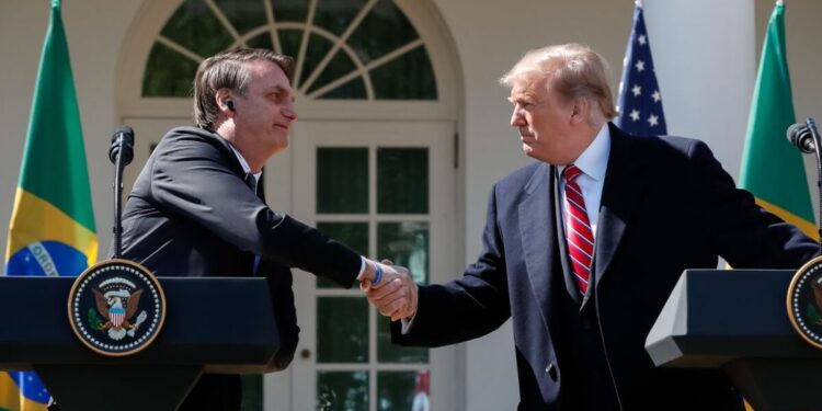 Diplomata dos EUA diz que Trump passou a ver Bolsonaro como “perdedor” após prisão
