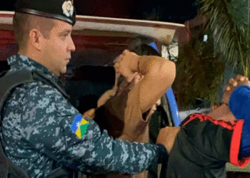 Força Tática prende quatro piratas do Madeira durante furto de soja