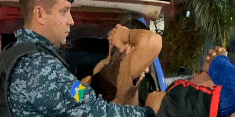 Força Tática prende quatro piratas do Madeira durante furto de soja