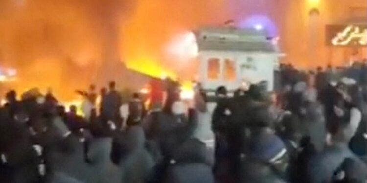 Missão do Irã na ONU acusa EUA de encorajar desestabilização política no país