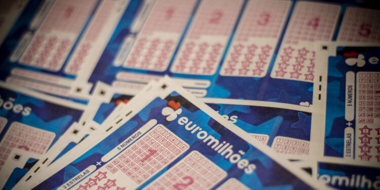 64 milhões de euros é o primeiro prémio do Euromilhões. Conheça aqui a chave vencedora