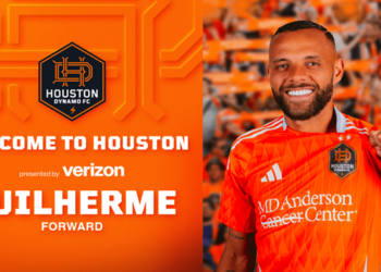 atacante-revelado-pelo-cotia-fc-e-apresentado-em-time-dos-eua