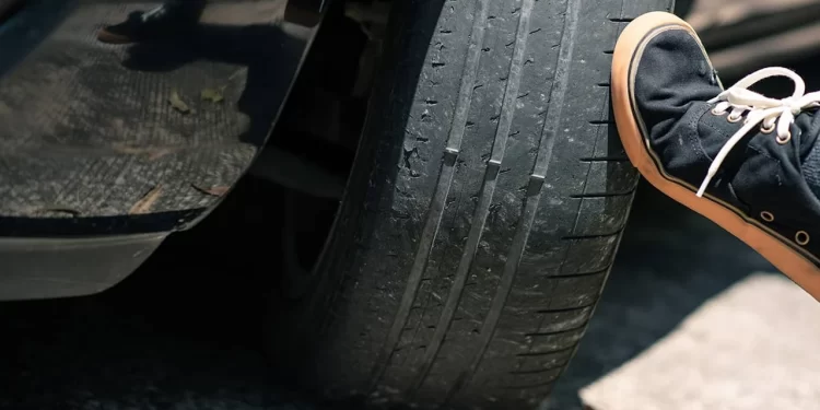 Olhe para o desgaste dos pneus, eles podem revelar os problemas do seu carro