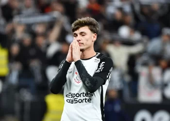 Com gol no fim, Corinthians empata com o São Paulo pelo Paulistão