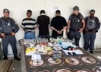 pm-prende-tres-bandidos-e-apreende-grande-quantidade-de-drogas-em-embu-das-artes