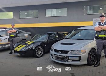 Polícia Rodoviária prende motoristas praticando racha na Raposo Tavares