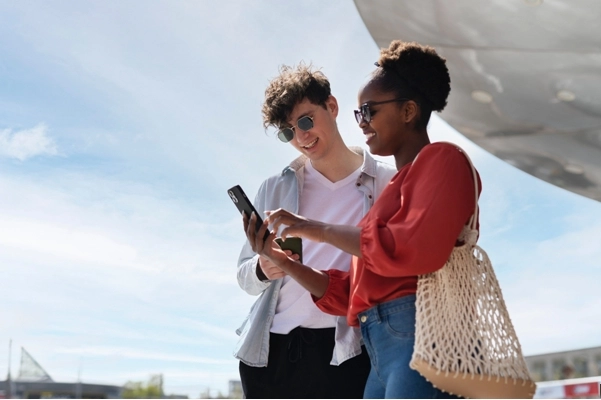 Como os viajantes de Rondônia se mantêm conectados no exterior com eSIM e Yesim