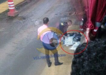 Passageira é presa com quase 10 kg de drogas em ônibus interestadual em Vilhena