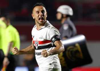 Após saída de Muricy, São Paulo deve anunciar Rafinha como coordenador de futebol