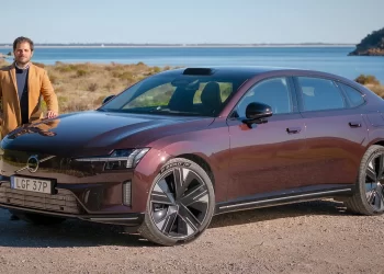 Primeiro teste em Portugal. Volvo ES90 vale o preço?
