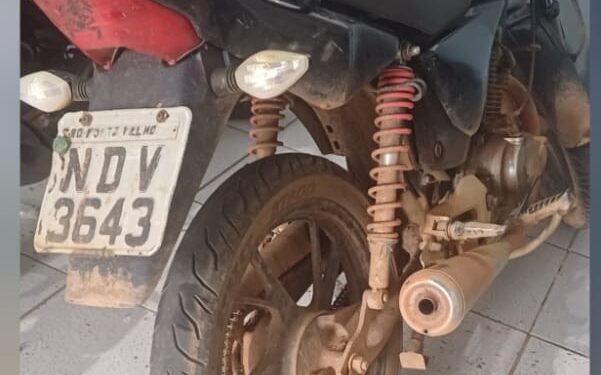 Suspeitos de ataques a provedores de internet são presos com arma e moto roubada em Porto Velho