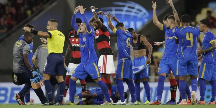 Sampaio Corrêa divulga vídeo de Alexandre e tranquiliza a torcida