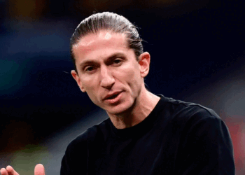 Flamengo ganha cinco reforços de peso e Filipe Luís muda cenário para duelo contra o Vitória