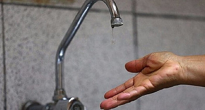 Justiça de Jaru ordena restabelecimento de água em 24 horas e impõe multa à concessionária