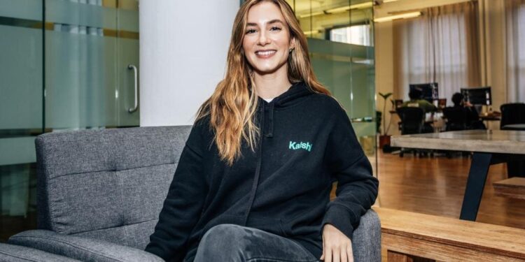 Brasileira de apenas 29 anos vira a bilionária mais jovem do mundo