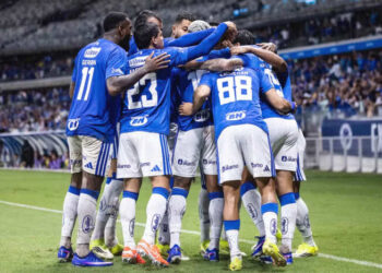 Análise: Cruzeiro vence chuva, pressão sobre Tite e clássico para acalmar ânimos