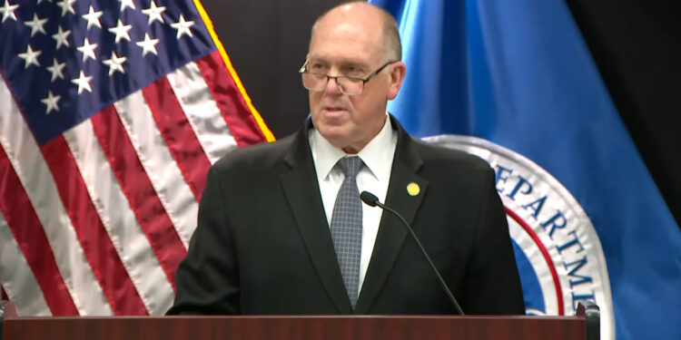 Operação do ICE em Minnesota é oficialmente encerrada após polêmica e mortes