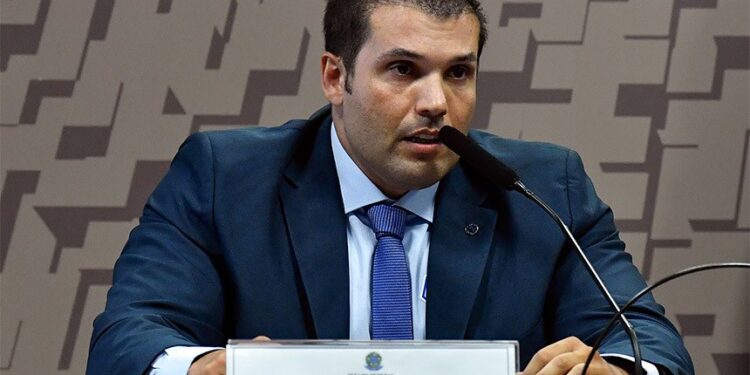 CAE ouve presidente interino da CVM no dia 24