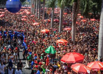 Carnaval: segunda e terça são feriado ou ponto facultativo? Veja