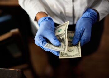 Grave ameaça espiritual em troca de dinheiro é crime de extorsão, decide STJ