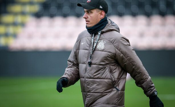 Últimas do Corinthians: demissão de técnico, procura por novo treinador e preparação para decisão