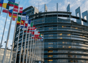 Comissão Europeia exige que EUA respeitem acordo de 2025