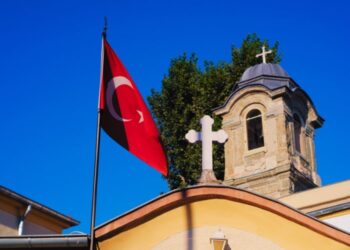Parlamento Europeu condena a expulsão de cristãos estrangeiros na Turquia
