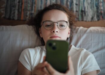 93% das jovens brasileiras querem mudar o próprio corpo — e as redes sociais são culpadas