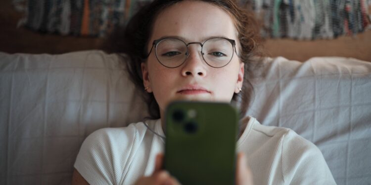 93% das jovens brasileiras querem mudar o próprio corpo — e as redes sociais são culpadas