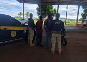 Suspeitos são presos por furto, liberados e voltam a cometer crime; dupla é detida pela PRF em Jaru