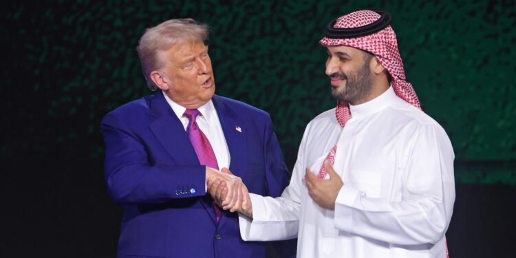 Príncipe saudita terá incentivado Trump a continuar guerra no Irão