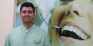 Coluna do Dr. Danylo. Reabilitação oral: Implantes ou próteses convencionais