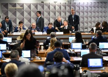 Plenário do Supremo rejeita referendo de liminar que prorrogou CPMI do INSS