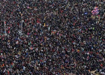 Protesto contra Trump leva americanos às ruas de várias cidades dos Estados Unidos