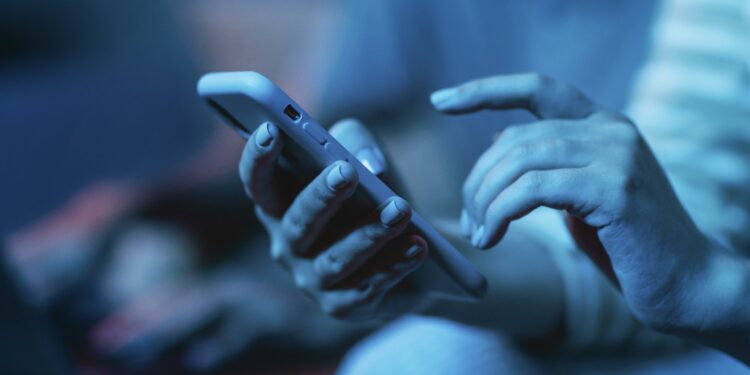 TJ-MG responsabiliza rede social e usuário por vídeo ofensivo