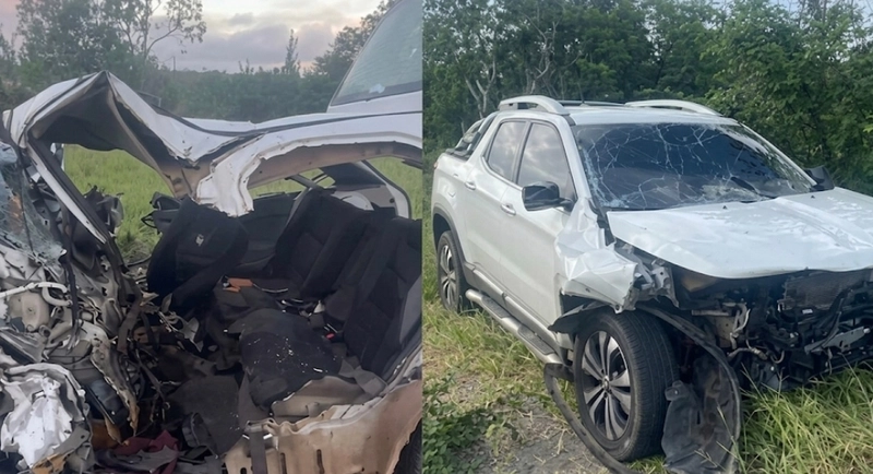 Grave acidente entre dois carros de passeio deixa cinco jovens mortos na BR