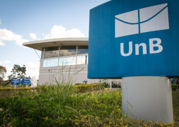 Líder estudantil deve indenizar colegas por panelaço em moradia no campus