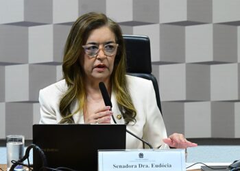 Comissão do Senado vota projeto que proíbe mudanças no texto da Bíblia