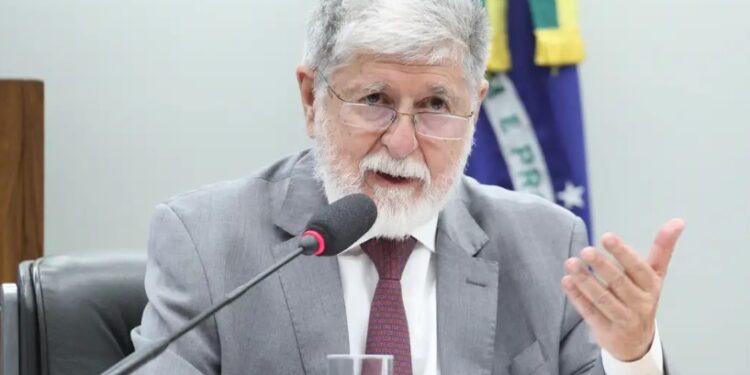 Celso Amorim sobre conflito no Oriente Médio: Essa guerra não vai ser um passeio