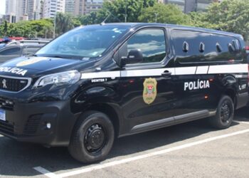 Homem é sequestrado e colocado no porta-malas durante roubo em Cotia