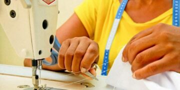 Prefeitura de Cotia abre inscrições para cursos de corte e costura e massagem relaxante