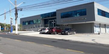 Políticos da região de Cotia recebem título de Prefeito Inovador 2026 em Fórum de Cidades Digitais e Inteligentes