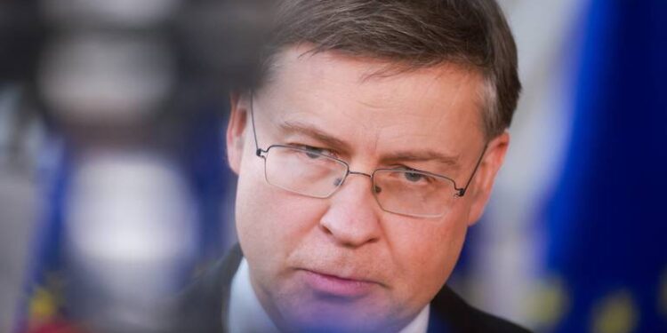 Comissão Europeia alerta para implicações da guerra