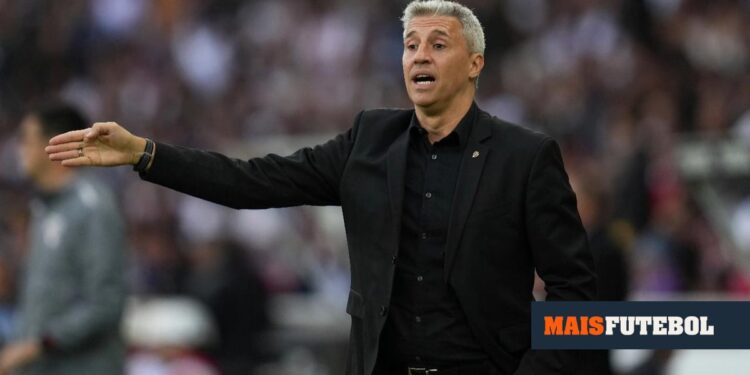 OFICIAL: São Paulo anuncia saída de Hernán Crespo