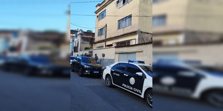 Quatro pessoas são presas por estupro coletivo de garotas de 13 anos